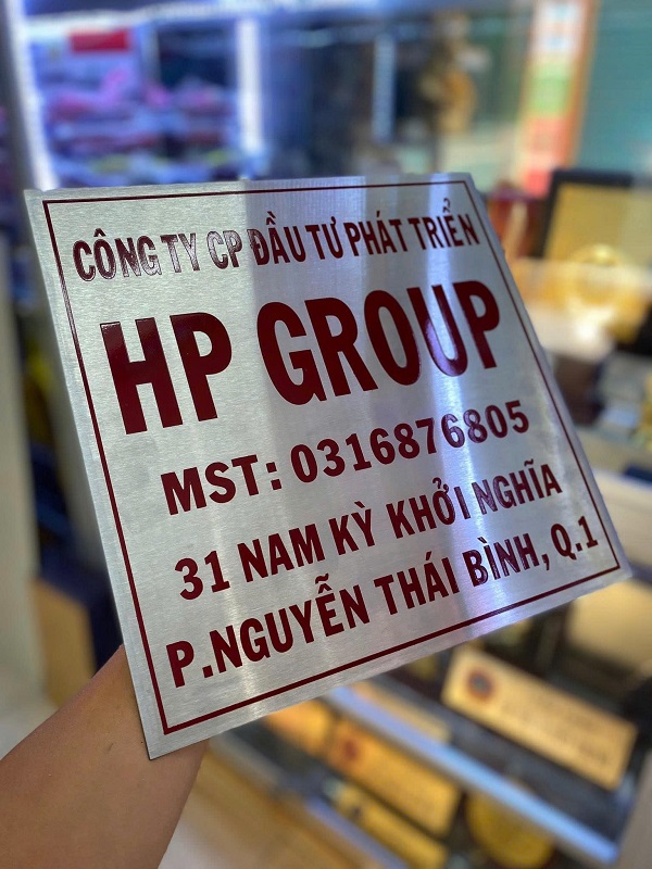 bảng công ty in uv