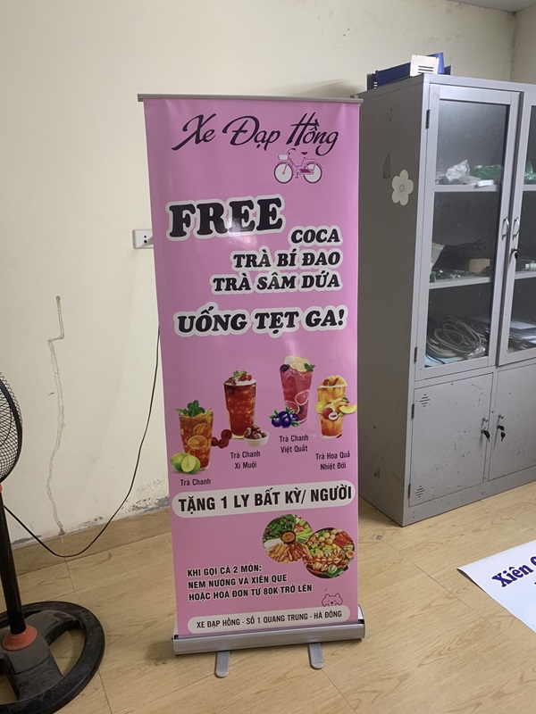 standee cuốn nhôm