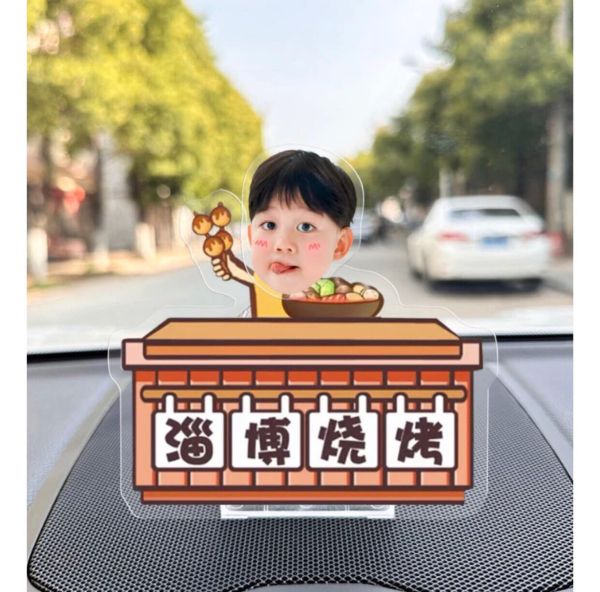 standee lắc lư